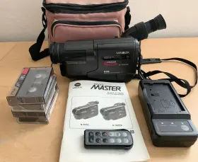 8-762cs Minolta Master Camcorder With Instructions And Accessories Untested For Parts