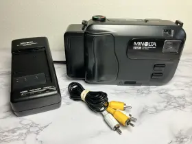 C-503 Minolta Vintage Master Power Zoom Lens Camcorder Charger Battery And Tape