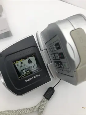 Dv5200 Mustek Dv5500 Mpeg-4 7-in-1 Digital Camcorder 1.5 Inch Lcd 4x Zoom Tested #3