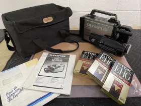 Vx-402 Olympus Vintage Vhs Video Movie Camcorder With Bescor Bag Manual And Tapes
