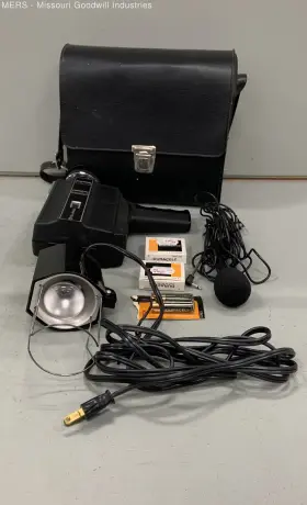 309-xl - Other Bell Howell Director Series Filmosonic Xl Video Camera With Accessories As Is