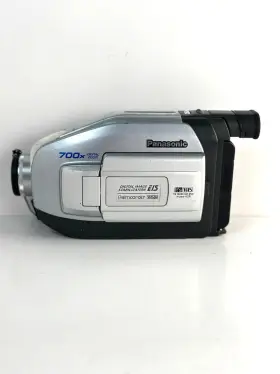 353d Panasonic Pv Vhs C Camcorder 20x Optical Zoom 700x Digital Eis Powers On