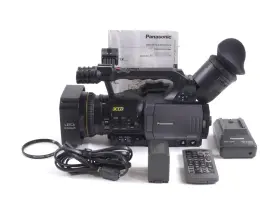 Ag-dvx100b Panasonic 791871302248 3ccd Minidv Video Camera Dvx-100 B Camcorder