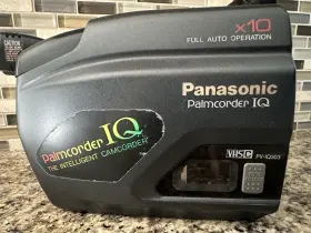 Pv-iq303 Panasonic 885855102860 Palmcorder Iq With Case Charger Battery Manual-tested- Read #2