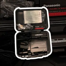 Ag-187 Panasonic Vhs Movie Camera Camcorder Reporter With Accessories Works Tested