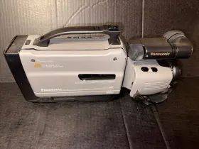 Ag-188u Panasonic Proline Professional/industrial Vhs Camcorder For Parts Repair