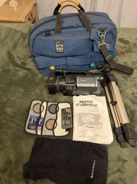 Ag-dvc20a Panasonic Camcorder Bundle S Reel Lock / Unloading As-is