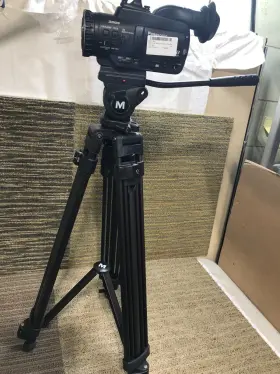 Ag-hmc45 Panasonic Video Camera With Magnus Vt-4000 Tripod