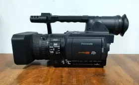 Ag-hvx200ap Panasonic Dvc Pro 3-ccd P2 Hd Format Camcorder And Accessories #3