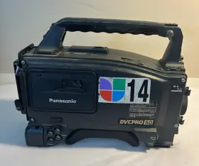 Aj-d910wap Panasonic Dvc Pro 50 Camcorder Inch Untested