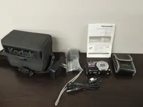 Dmc-fh20 Panasonic Bmc-fh20 Estate Digital Camera With Cases