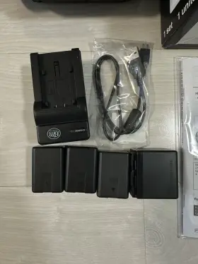 Hc-vx1 Panasonic Vx1 4k Ultra Hd 24x Leica Dicomar Lens - Camcorder Lots Of Extras #3
