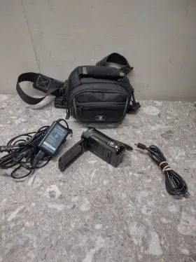 Hdc-tm40 Panasonic Camcorder 16gb Mem 16.8x Optical Zoom Case Power Supply