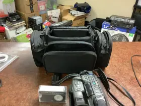 Pv-l750d Panasonic L750d Palmcorder Palmsight Vhs-c Camcorder With Charger Bundle Tested #3
