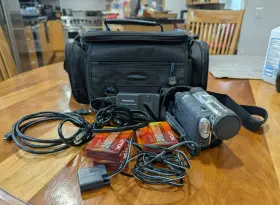 Nv-gs200 Panasonic Leica Dicamar -gs200 Video Camera With Bag/accesories-good Condition