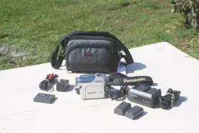 Nv-gs3en Panasonic - Palmcorder Minidv Nv-gs3en- Bundle Fully Tested