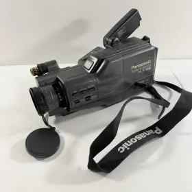 Nv-mc20e Panasonic Mc20 Vhs-c Movie Camera Video Camcorder Powers On As Is Read