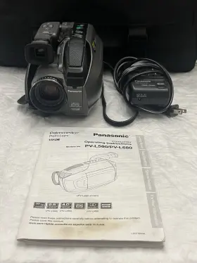 Pv-l580d Panasonic Pl-l501 Palmcorder Palmsight Vhs Camcorder W Charger& Manual. Tested