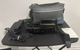 Pv-110d Panasonic Video Camcorder Omnimovie Vhs-c With Charger Af Ccd Read