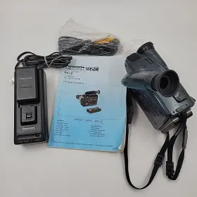 Pv-19d Panasonic Palmcorder Vhs-c Analog Tape Camcorder Camera Tested Working