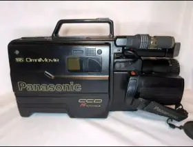 Pv-300d Panasonic Vtg Omnimovie Vhs Camcorder Video Case Not Tested Parts Only