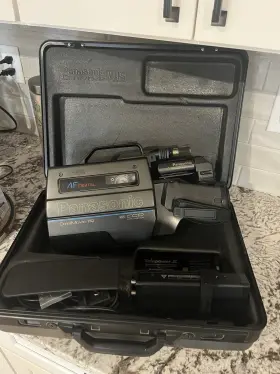 Pv-330d Panasonic Vintage Camcorder Omnimovie Hq With Case