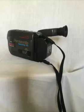 Pv-40d Panasonic Palmcorder Vhs-c Wbattery A/v Cable Bonus Tapes Missing Charger #2