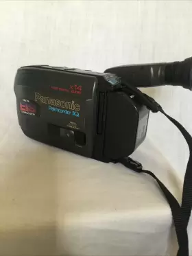 Pv-40d Panasonic Palmcorder Vhs-c Wbattery A/v Cable Bonus Tapes Missing Charger