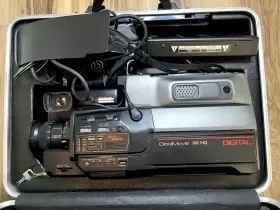 Pv-430d Panasonic Vintage Omnimovie Vhs Hq Af X8 Ccd Digital Camcorder With Case