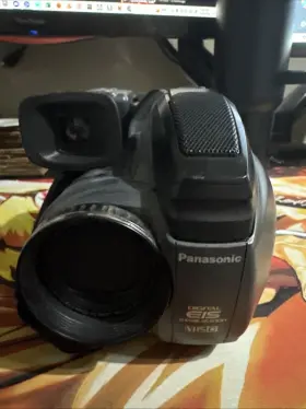 Pv-501 Panasonic Palmcorder Vhsc Model D