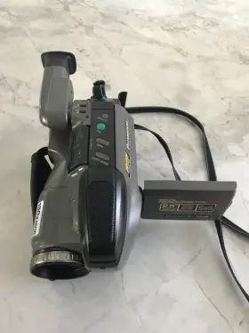 Pv-590d Panasonic Palmcorder Model No Battery Not Tested Good Condition