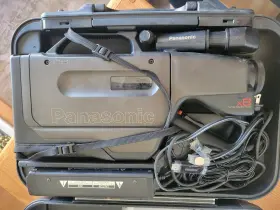 Pv-615s Panasonic Omnimovie Vhs Camera With Case For Parts Untested