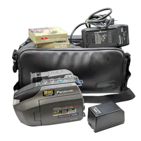 Pv-l650d Panasonic Pv-650d Palmsight Vhs-c Analog Camera Camcorder Palmcorder