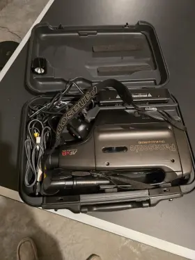 Pv-706-k Panasonic Vintage Pv-704 Movie Vhs Video Camera With Hard Case And Charger