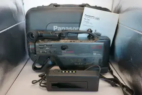 Pv-720 Panasonic Vintage Camcorder Vhs Digital Fade Omnimovie Light Tested