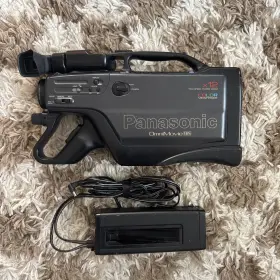 Pv-910d-a Panasonic Vintage Omnimovie Vhs Camcorder - Read Info