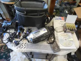 Pv-d2020 Panasonic 700x Digital Zoom Palmcorder Tested-working