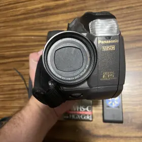 Pv-d209 Panasonic Palmcorder Vhs-c Analog Camcorder Untested #3