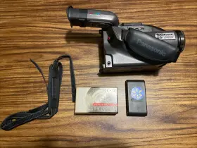 Pv-d209 Panasonic Palmcorder Vhs-c Analog Camcorder Untested