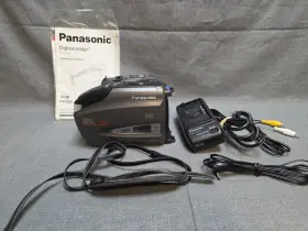 Pv-d29 Panasonic Palmcorder Vhs 150x Digital Zoom With Charger Tested-works