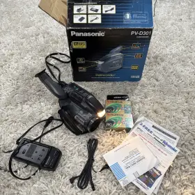 Pv-d301 Panasonic Vintage Palmcorder Vhs-c Camcorder