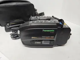 Pv-d427 Panasonic Palmcorder Accessories And Bag Tested/works #2