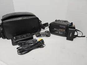 Pv-d427 Panasonic Palmcorder Accessories And Bag Tested/works