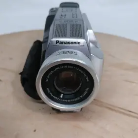 Pv-dv102d Panasonic Minidv Hybrid Camcorder 700x Digital Zoom Untested Read #2