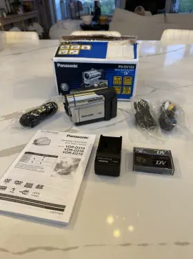 Pv-dv103 Panasonic Camcorder With Charger Battery Tapes Cords Box