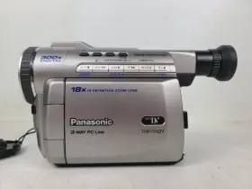 Pv-dv200d Panasonic Mini Dv Palmsight Digital Palmcorder Bundle Tested #2