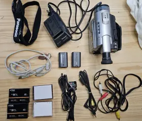 Pv-dv201d Panasonic Camcorder Palmcorder 300x Mini Dvc Parts Accessories Only