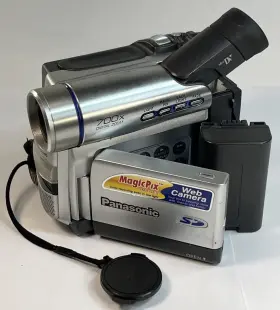 Pv-dv203d Panasonic Mini Digital Camcorder With Battery/sd Card No Charger Works