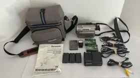 Pv-dv400d Panasonic Pv-dv400 Mini Dv Palmsight Digital Palmcorder