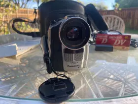 Pv-dv4000 Panasonic Mini Dv Ntsc Camcorder Palmcorder #2